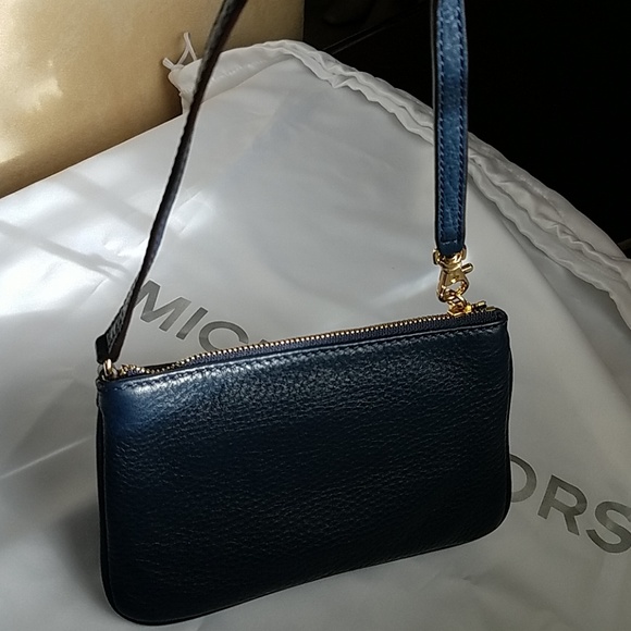 Michael Kors Wristlet Soft Navy Leather - Picture 3 of 4